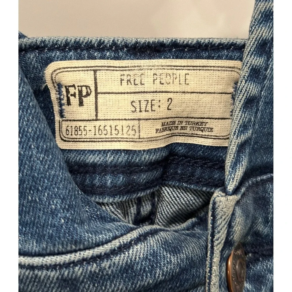Free People Deep V Wide Leg Denim Overalls Medium‎ Wash Blue Size 2 OB1140994